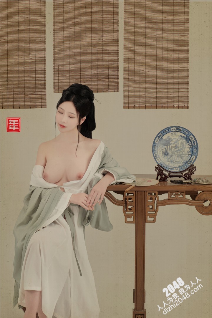 极品大奶国模年年-白玉兰古风漏奶诱惑写真 [26P-244MB]