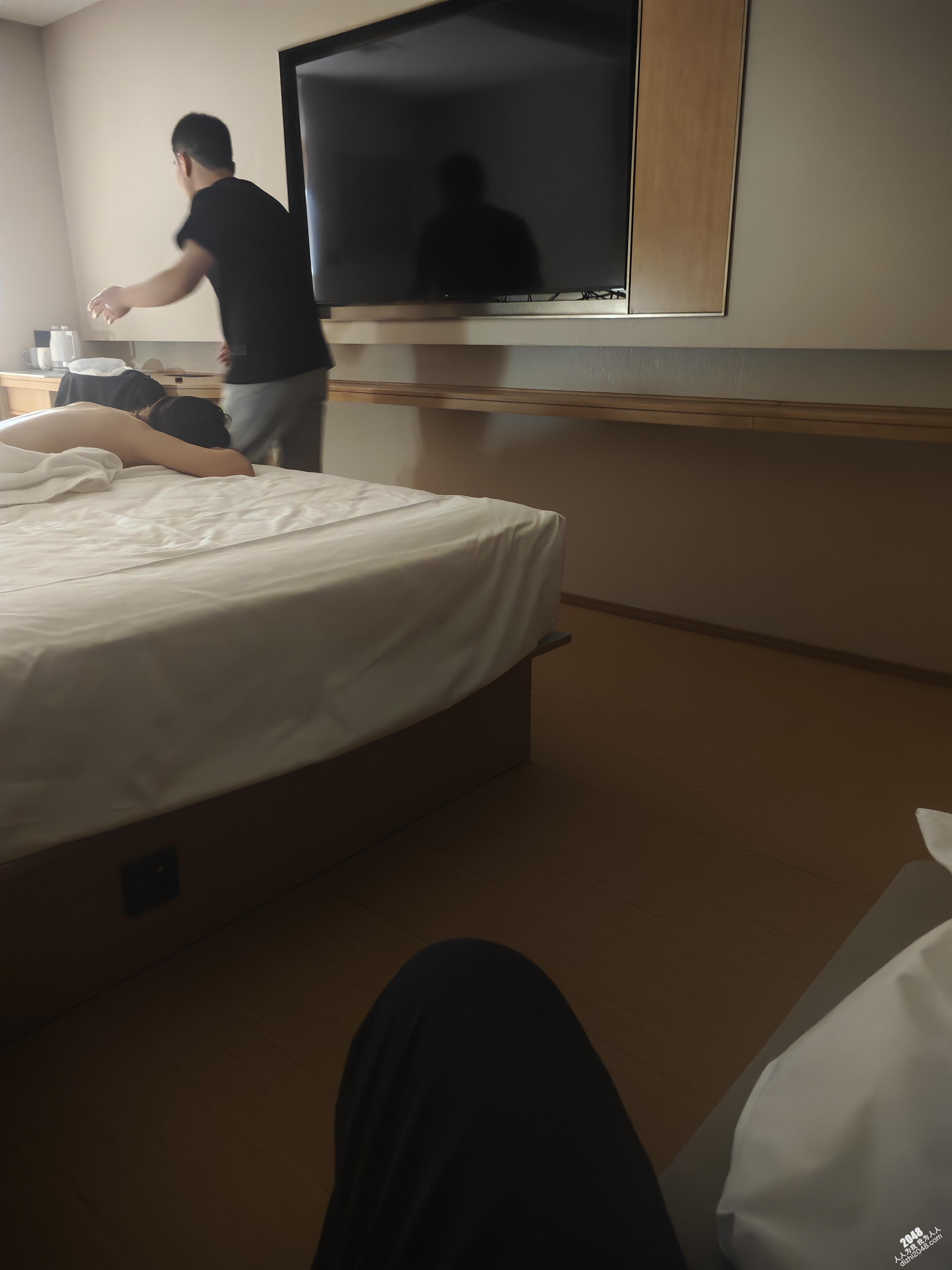 大奶骚人妻[14P]