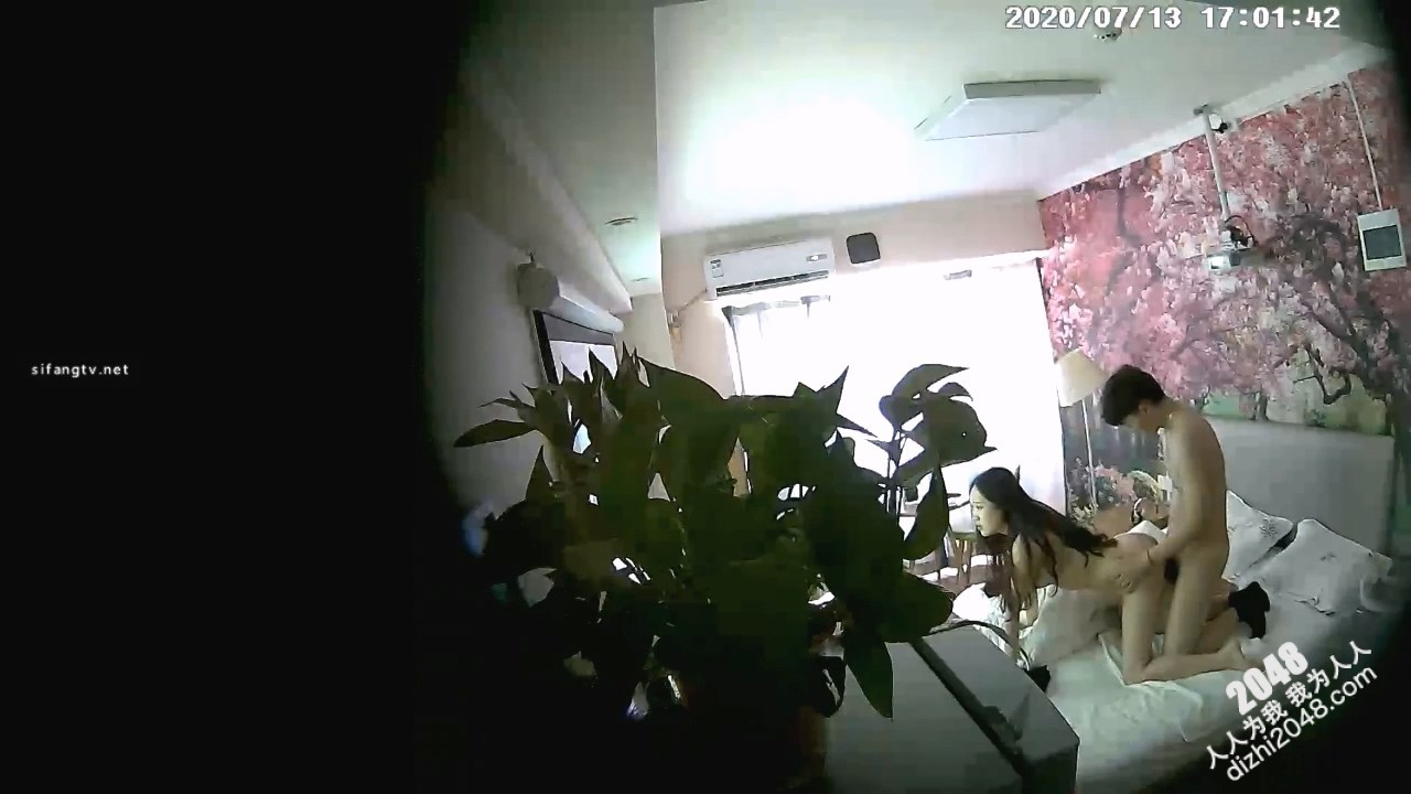 [MP4/2.11G]7-13经典酒店偷拍 史上最美气质清纯美女和帅气男开房，站着后入啪啪很带劲