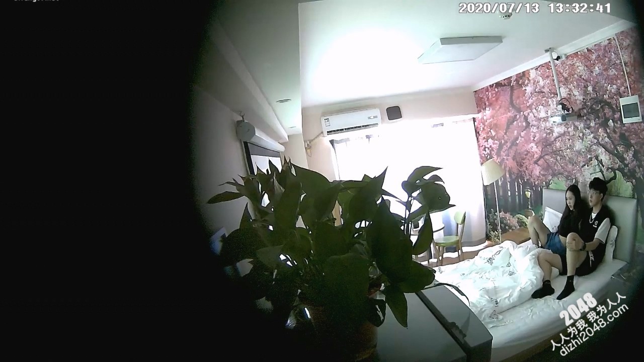 [MP4/2.11G]7-13经典酒店偷拍 史上最美气质清纯美女和帅气男开房，站着后入啪啪很带劲