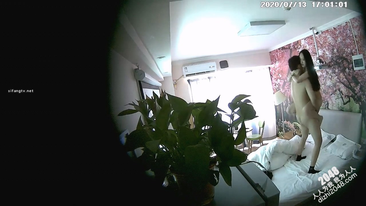 [MP4/2.11G]7-13经典酒店偷拍 史上最美气质清纯美女和帅气男开房，站着后入啪啪很带劲