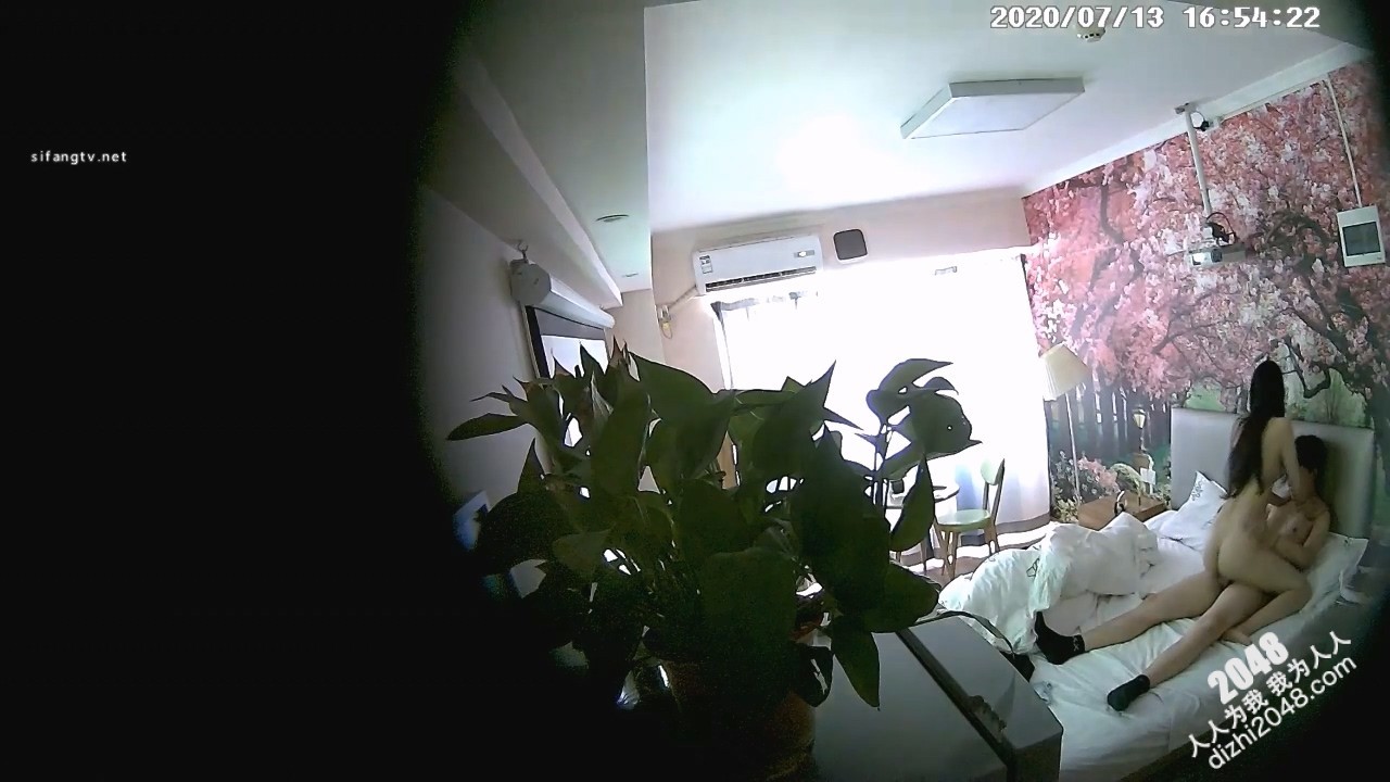 [MP4/2.11G]7-13经典酒店偷拍 史上最美气质清纯美女和帅气男开房，站着后入啪啪很带劲