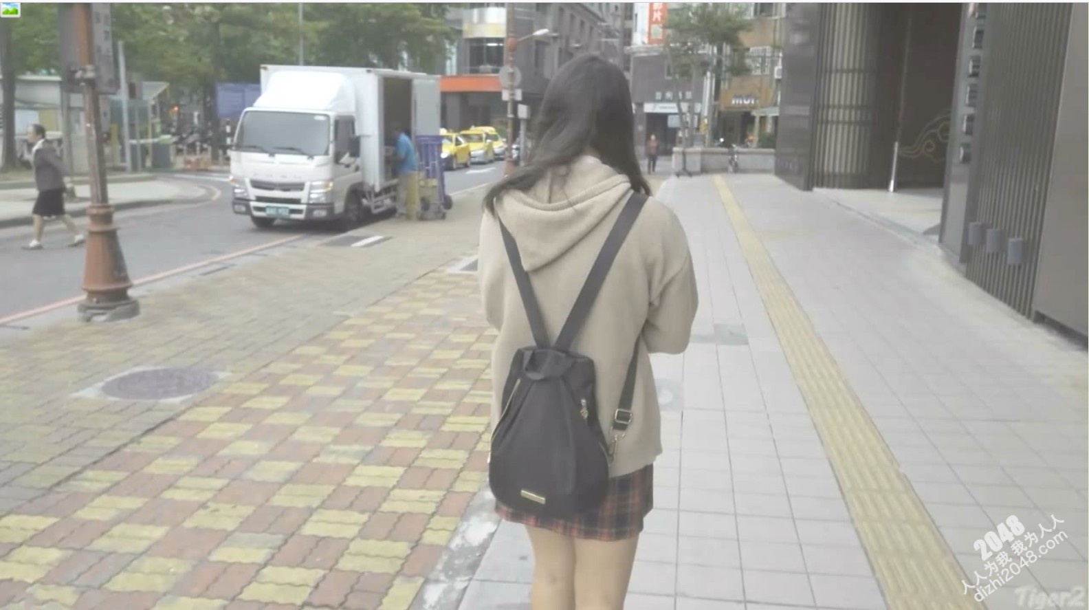 兼職學妹首次下海
