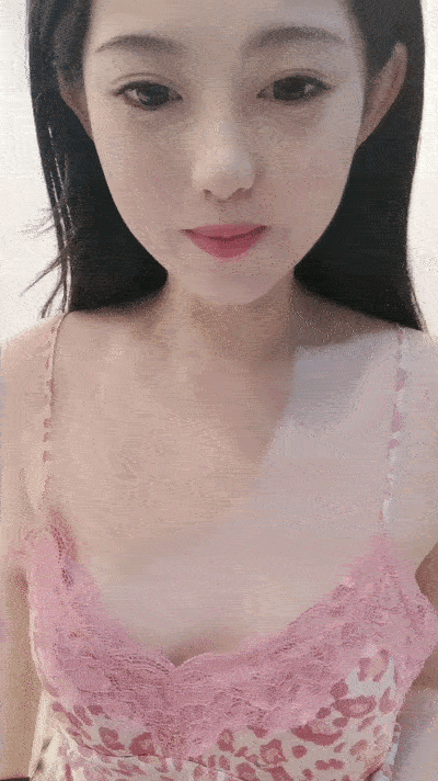 想要爸爸抱！纯欲系天花板！顶级尤物美少女，漂亮大眼睛，假屌猛捅骚穴，爽的呼吸急促】