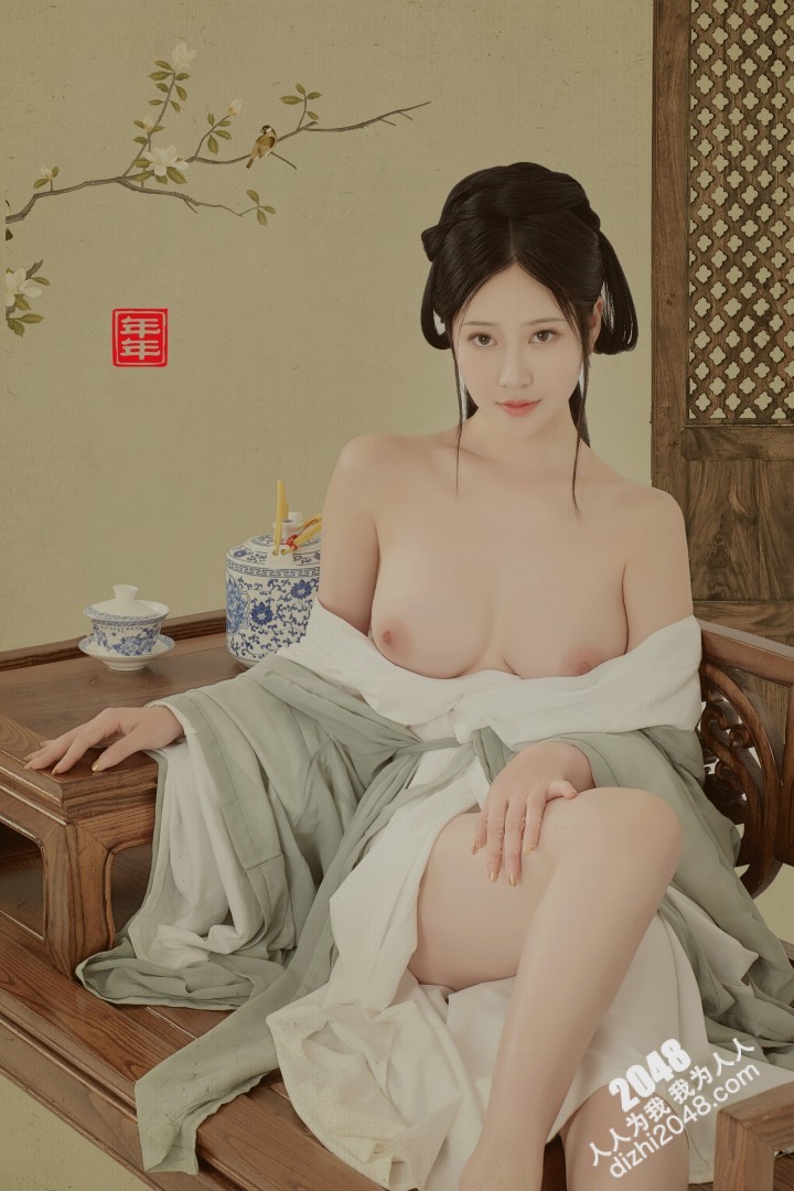 年年 轻纱古装白玉兰漏奶完美写真 [26P-245MB]