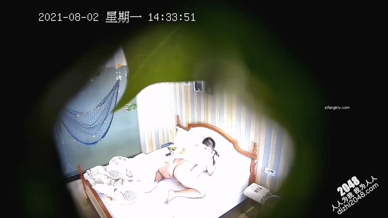 [MP4/1.35G]8-2经典酒店偷拍 极品女神被强壮男友各种姿势操翻，鸡巴粗时间久是个女人都喜欢