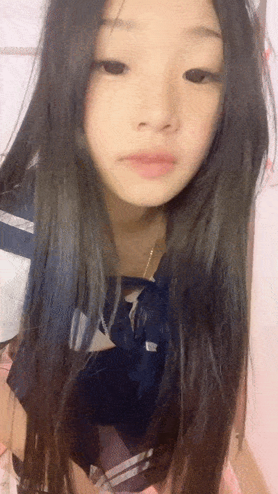 【優片】一臉呆萌妹妹！情趣學生裝扭腰擺臀！掰開緊緻嫩穴