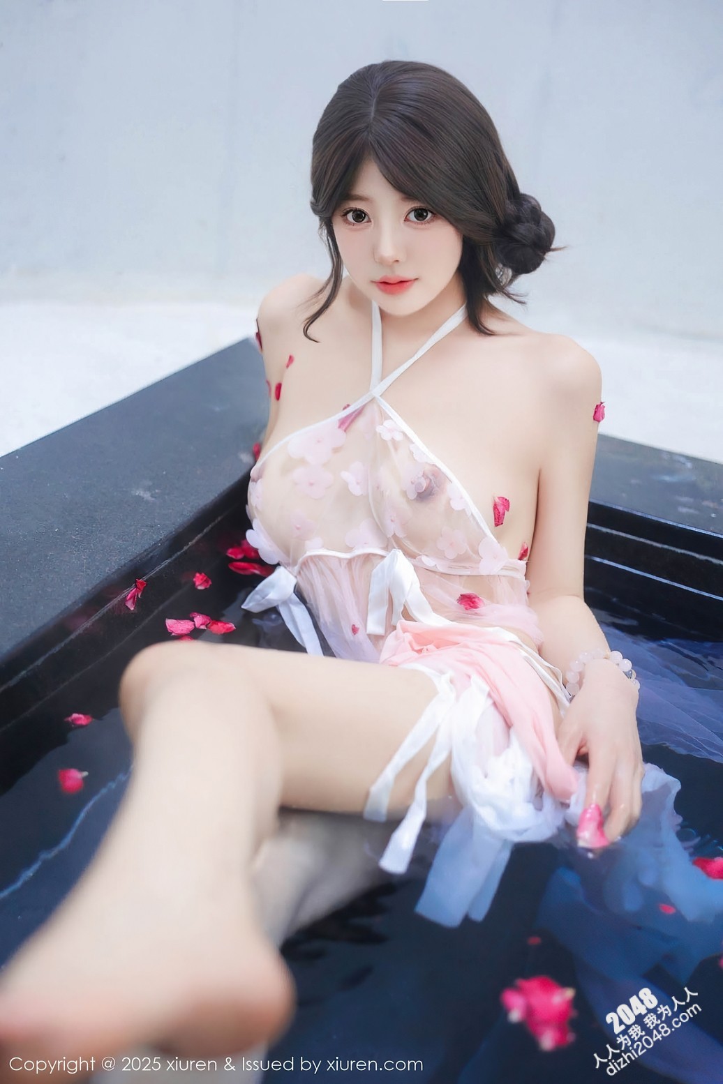 新人 桃妖夭 浴池场景拍摄 曼妙苗条身姿明艳动人 娇美身段性感十足[102P/1.1G]