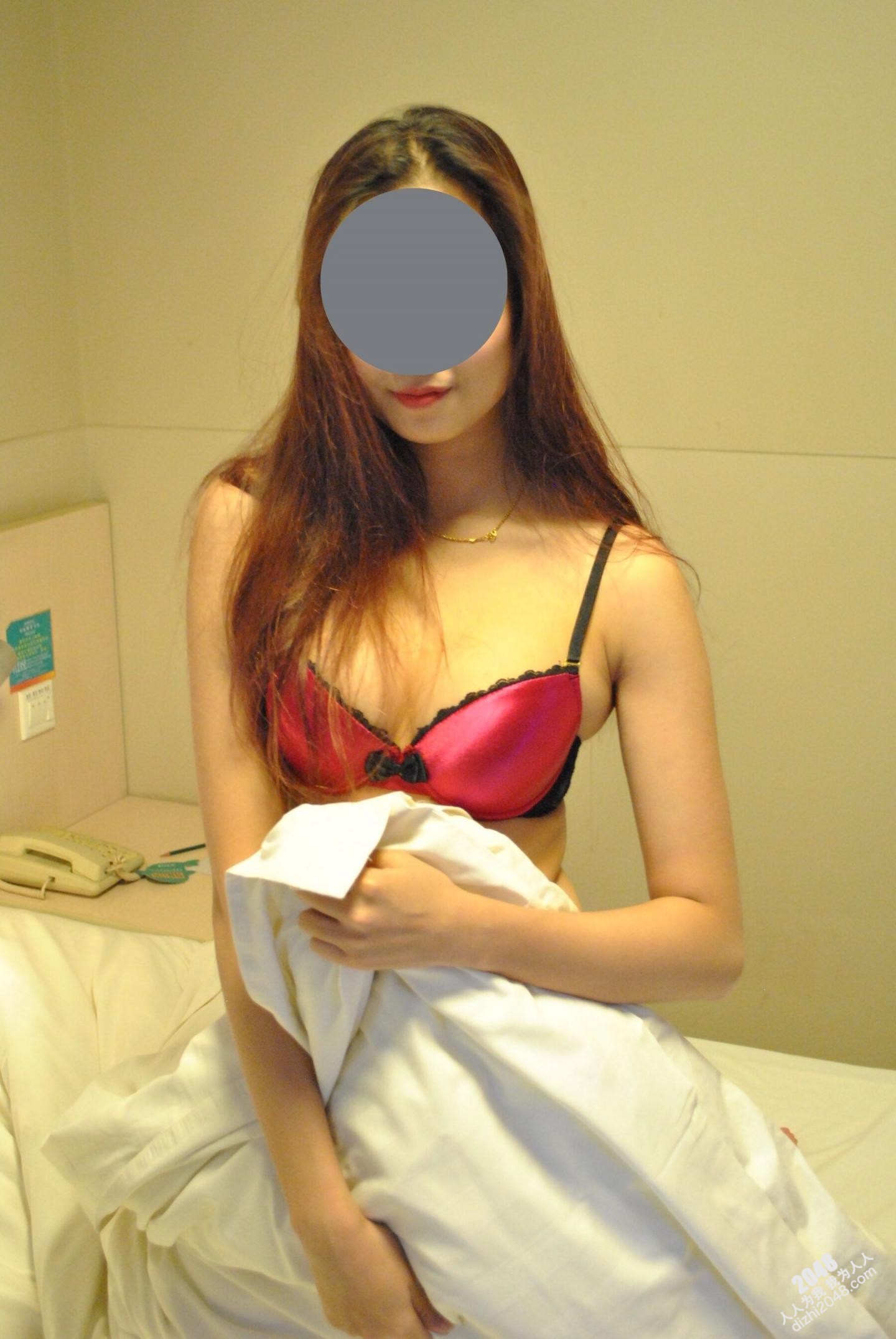 这位美女，她甜美的笑容变得非常调情和淫荡。[38P]