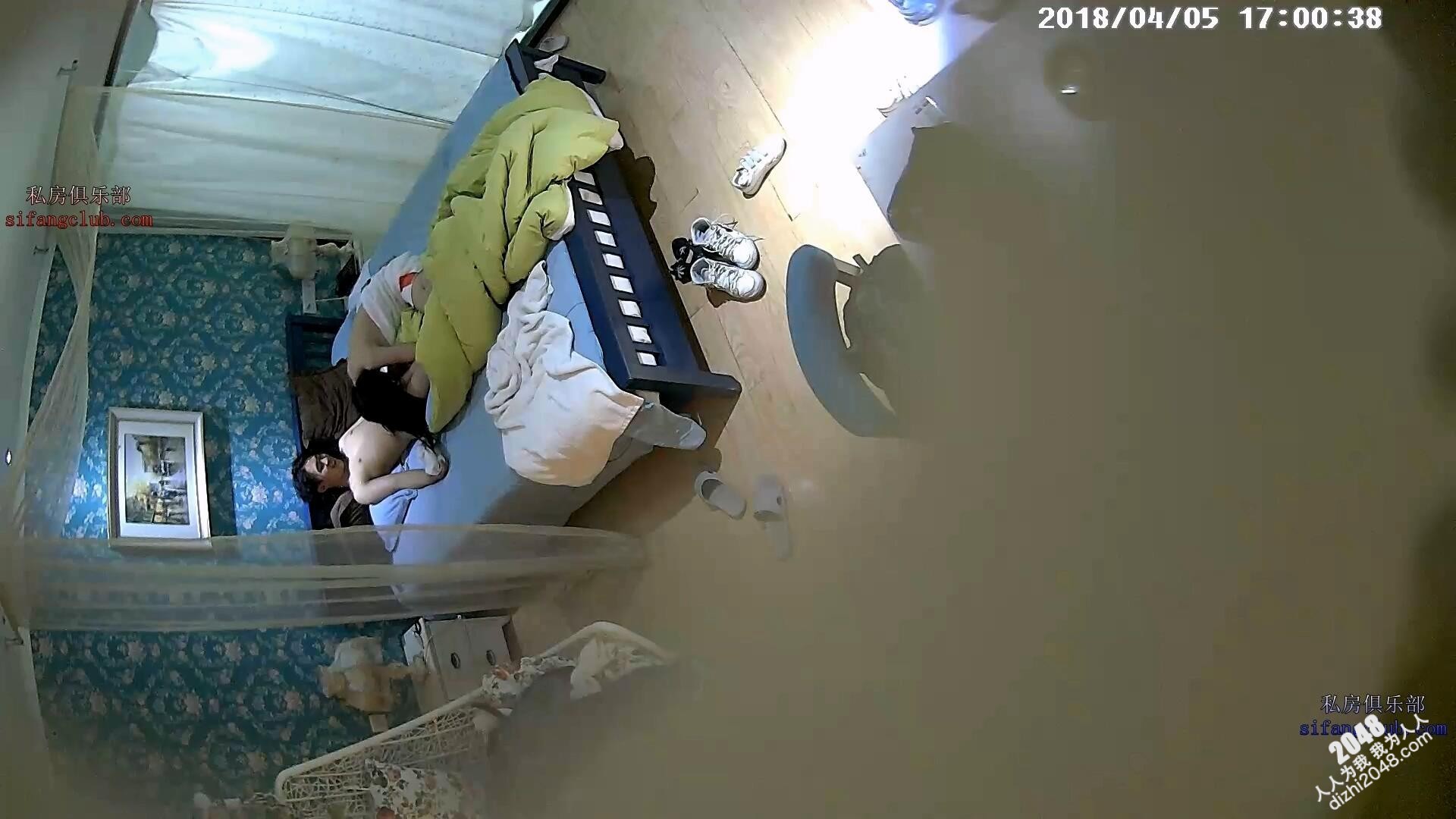 4-5经典酒店偷拍 眼镜妹温柔主动骑上男友啪啪,大长屌一插到底