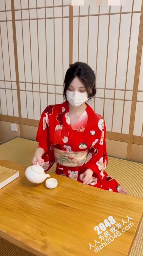 【優片】超高颜值反差女神【紫蛋】新日料店 主动吃鸡啪啪 草的有声有色